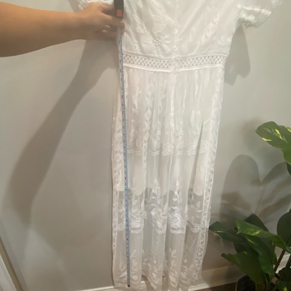 New Women's Deep V Neck Floral Lace dress - small - Picture 6 of 8